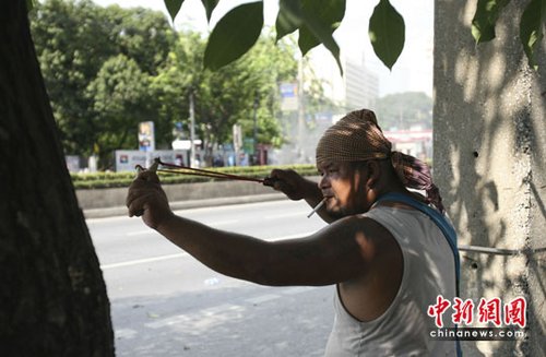 組圖：泰國紅衫軍和軍警發生沖突