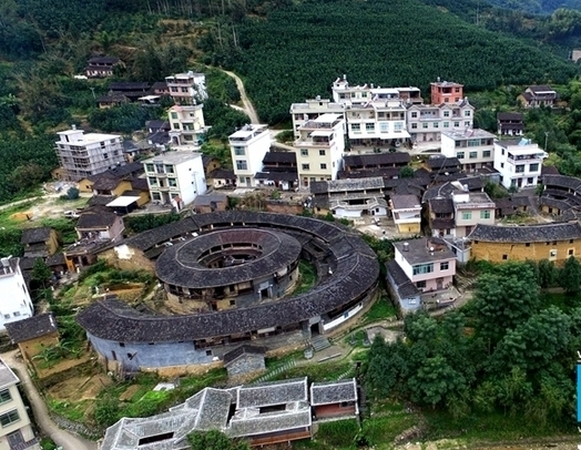 航拍平和鐘騰村：土樓遺珠耀老區